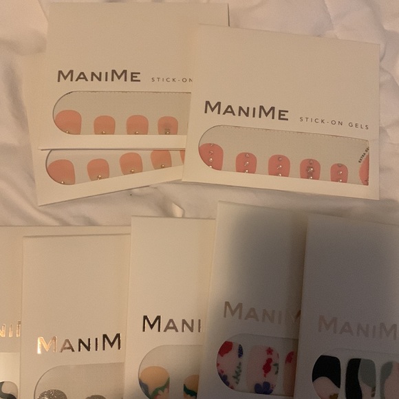 Lots of fun ManiMe stick on gels. - Picture 5 of 10